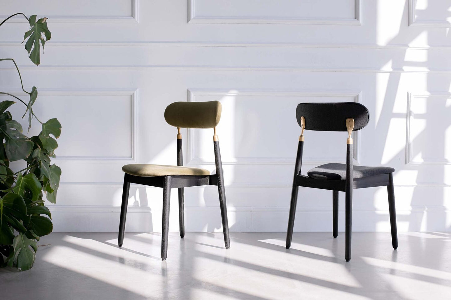 7.1 Dining Chair in Black Oak