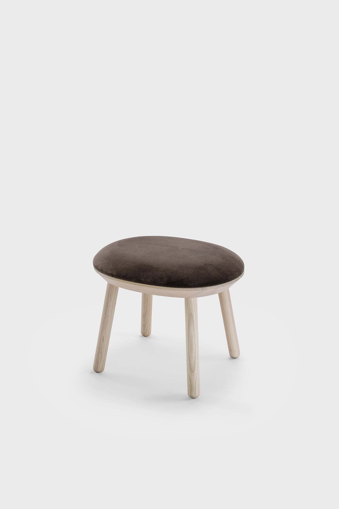 Naïve Ottoman in Ash