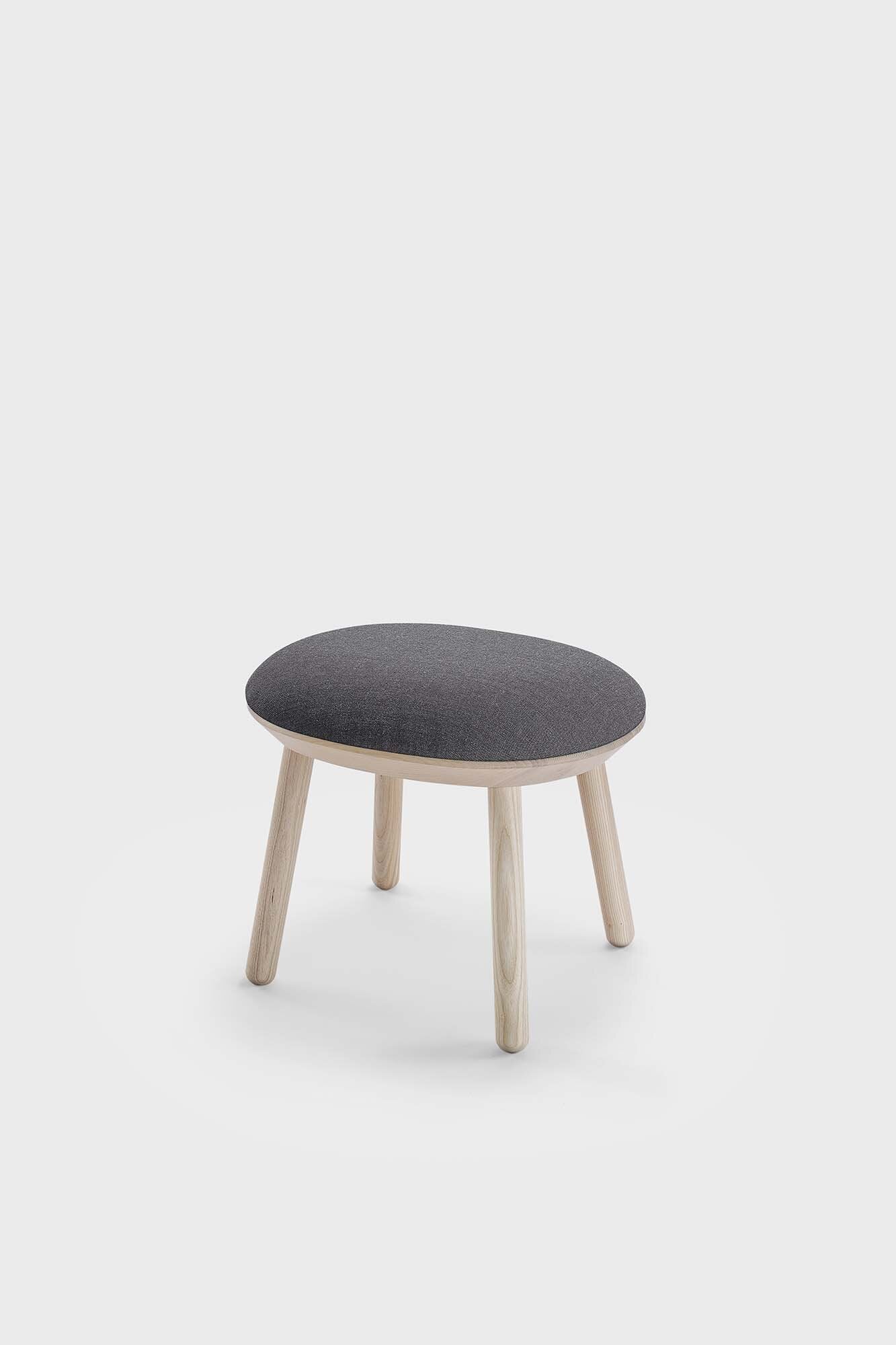 Naïve Ottoman in Ash