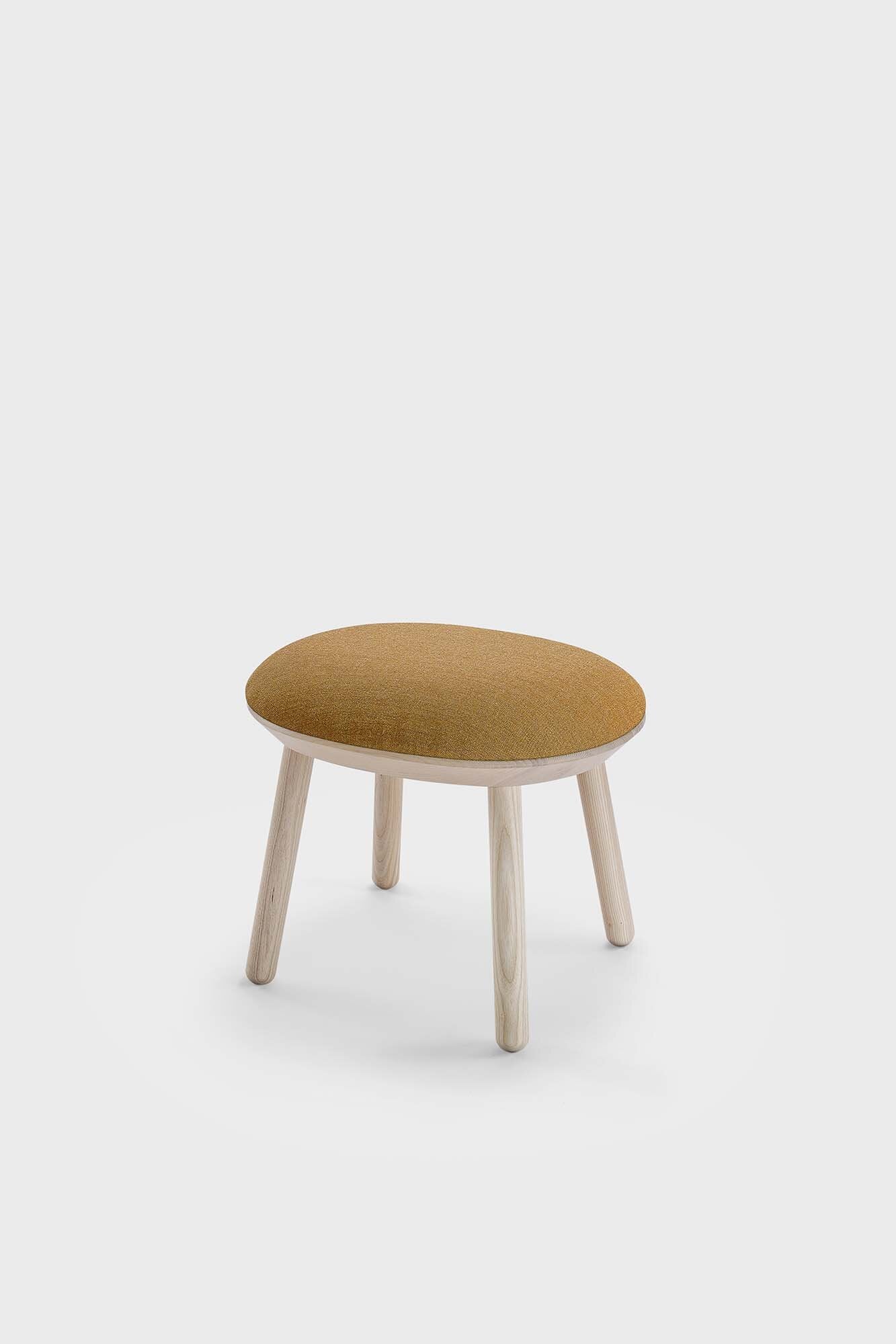 Naïve Ottoman in Ash