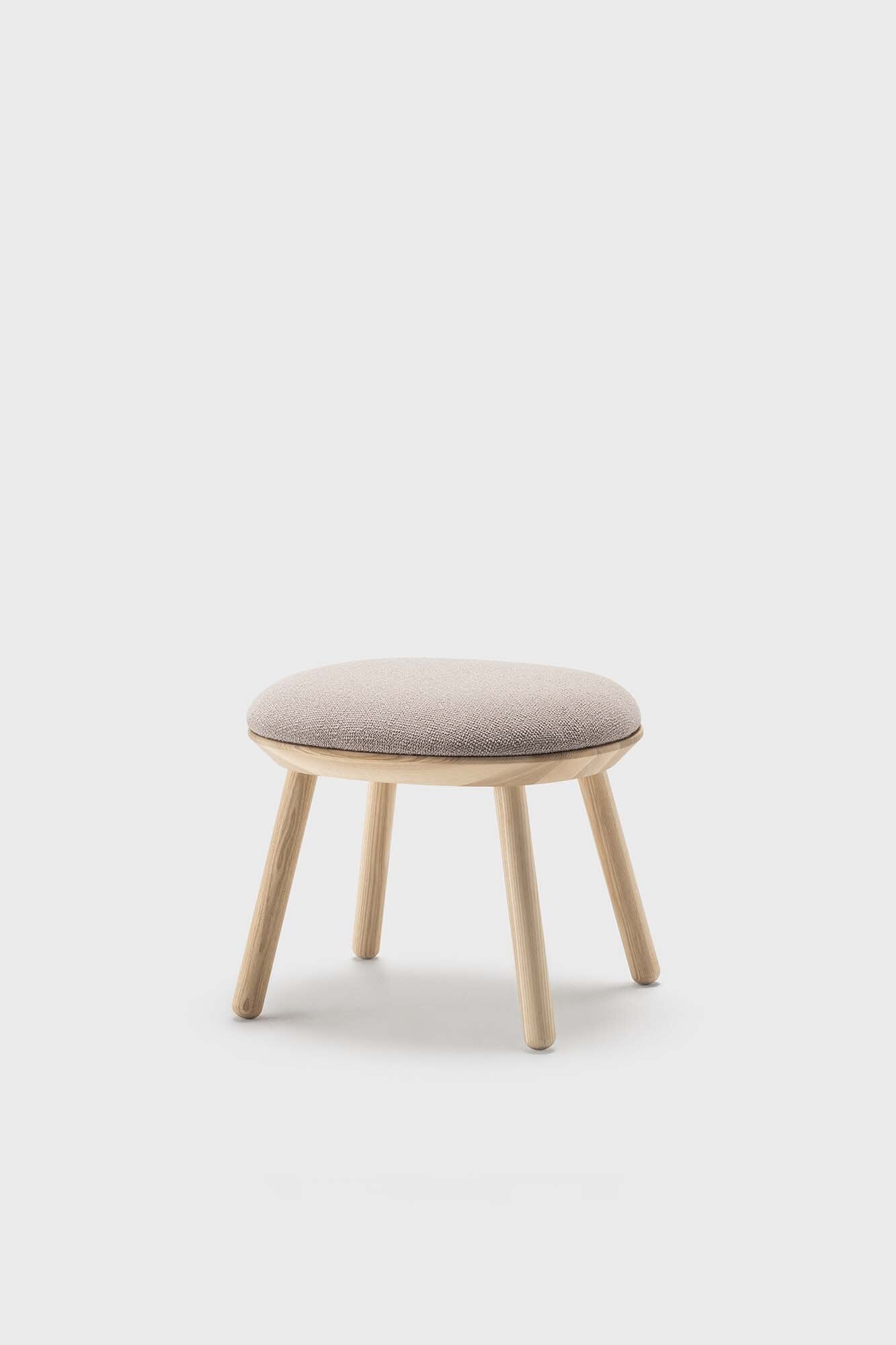 Naïve Ottoman in Ash