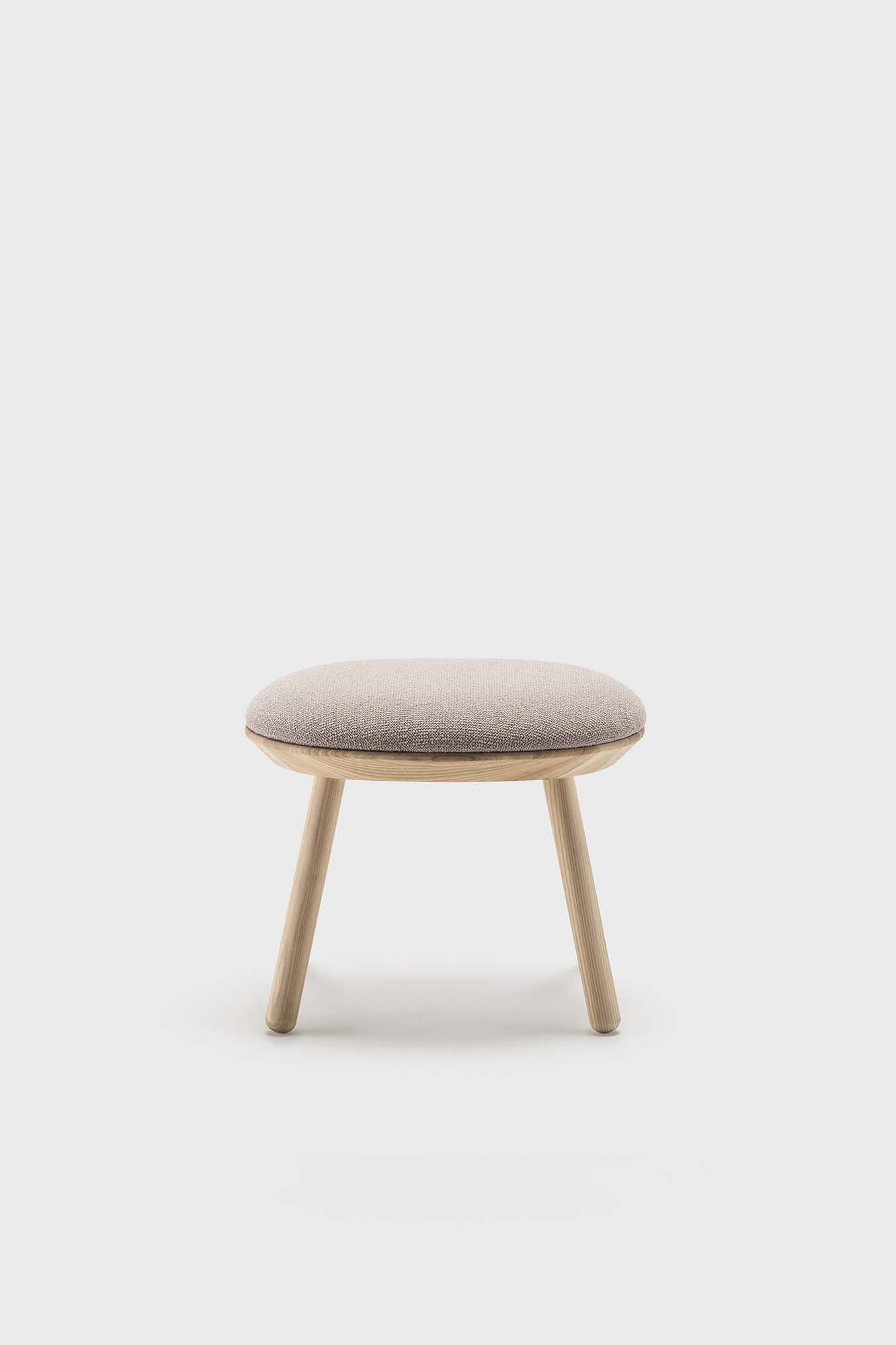 Naïve Ottoman in Ash