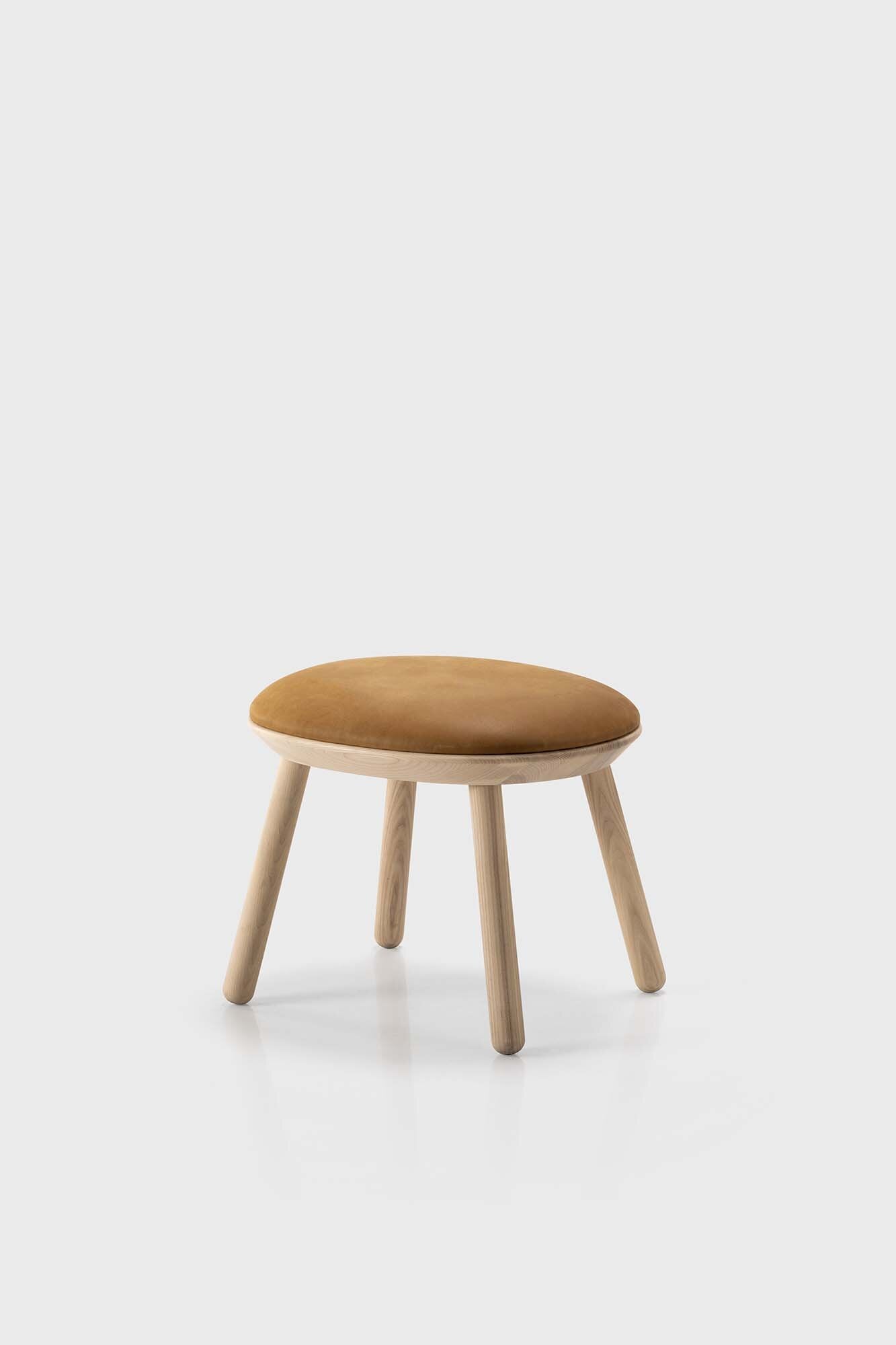 Naïve Ottoman in Ash