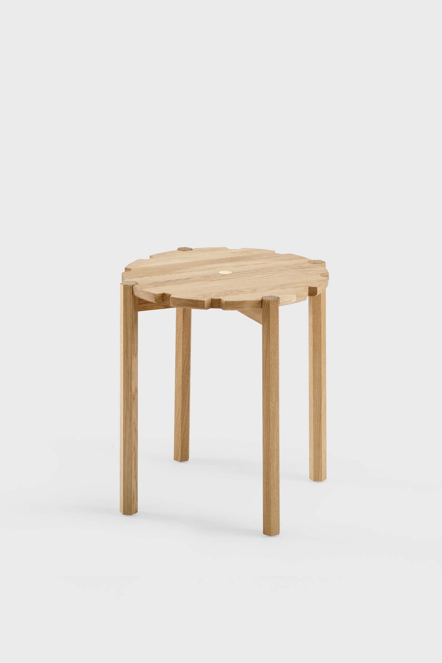 Side Table Pinion in Oak