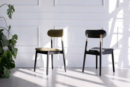 7.1 Dining Chair in Black Oak