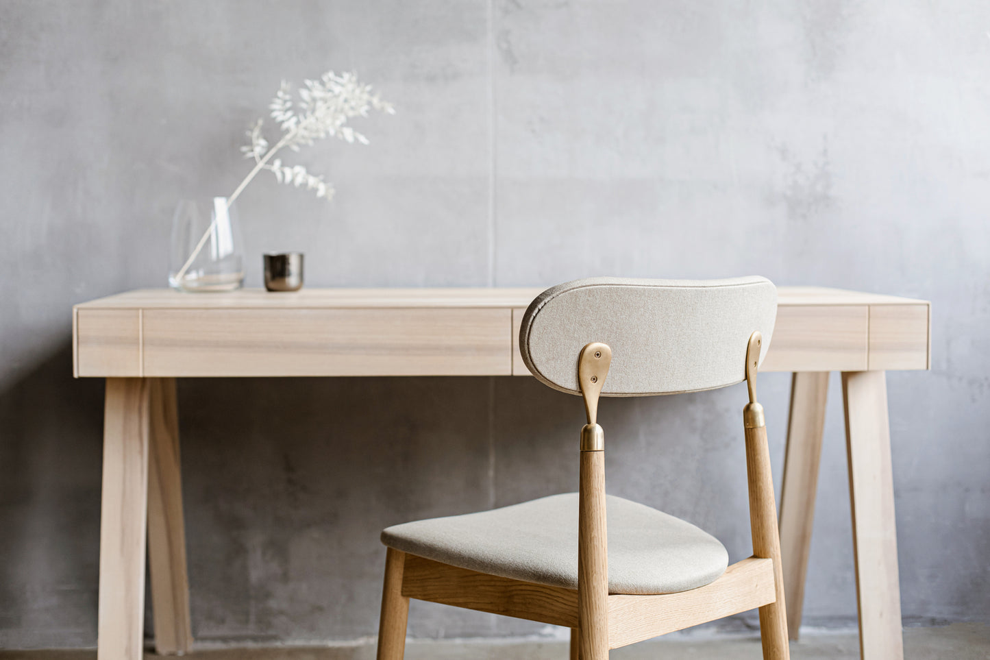 7.1  Dining Chair in Oak